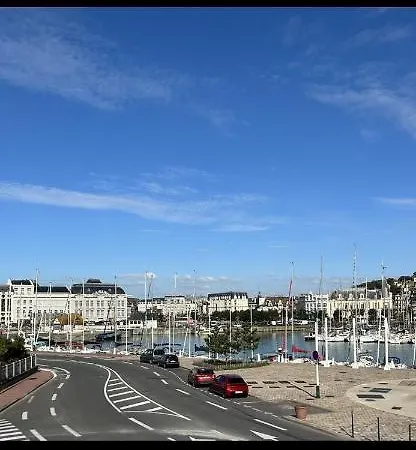 Apartman La Marine 2 *