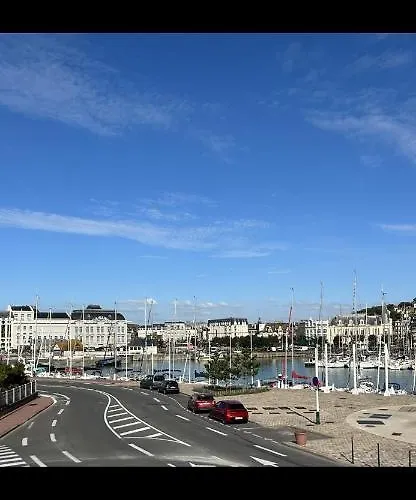 Apartman La Marine 2 *